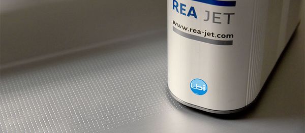 The precise application of oil-free lubricants with the REA JET DOD increases production and operational reliability in metal forming.
