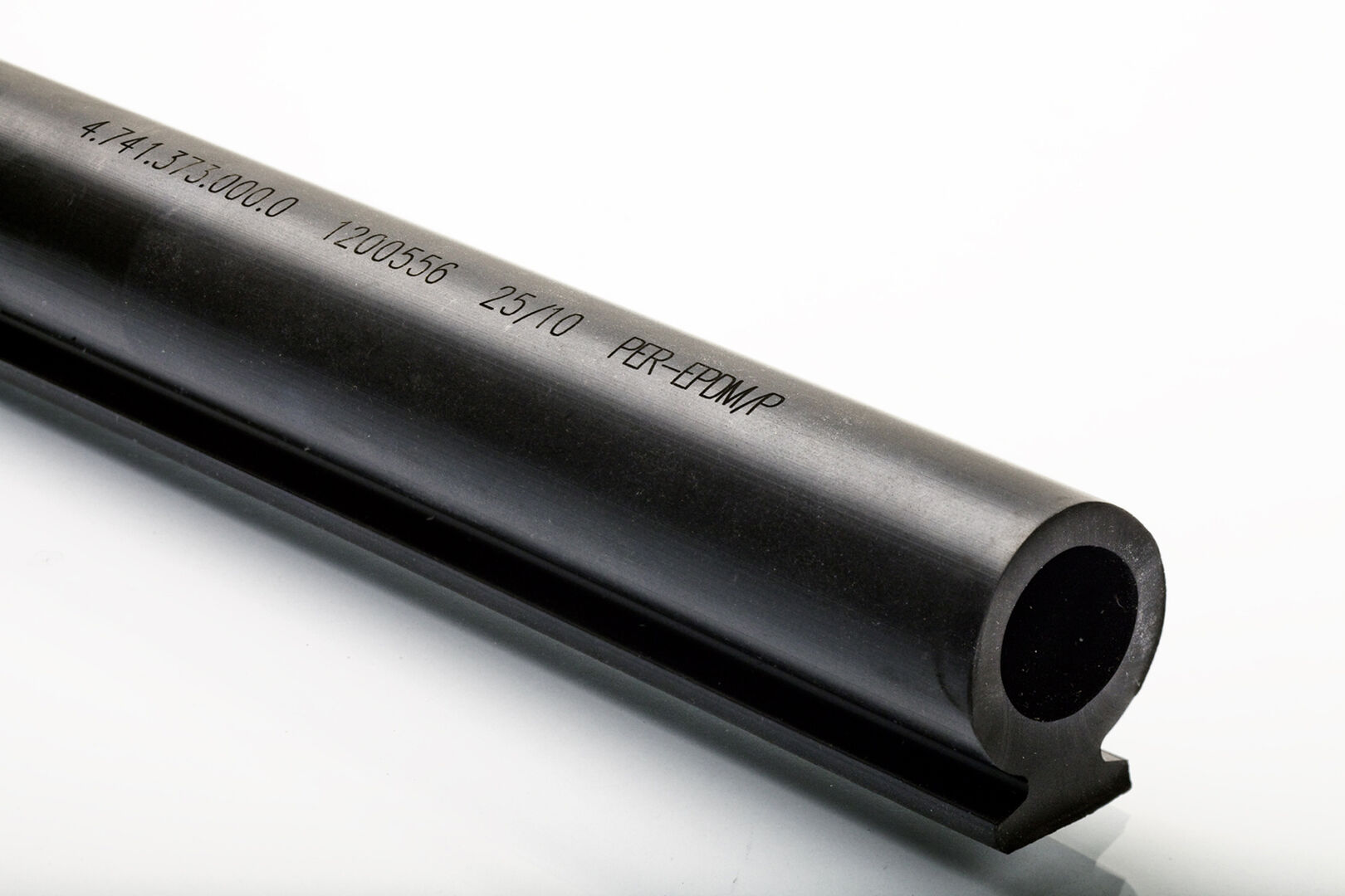 On the way to the digital factory: Flexible marking of injection molded ...