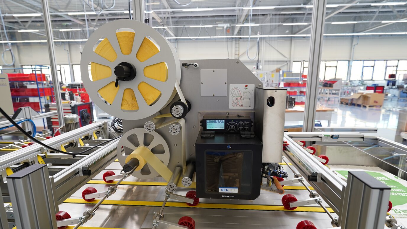 Labeling technology for logistics and automation