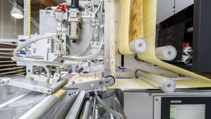 Labeling technology for logistics and automation