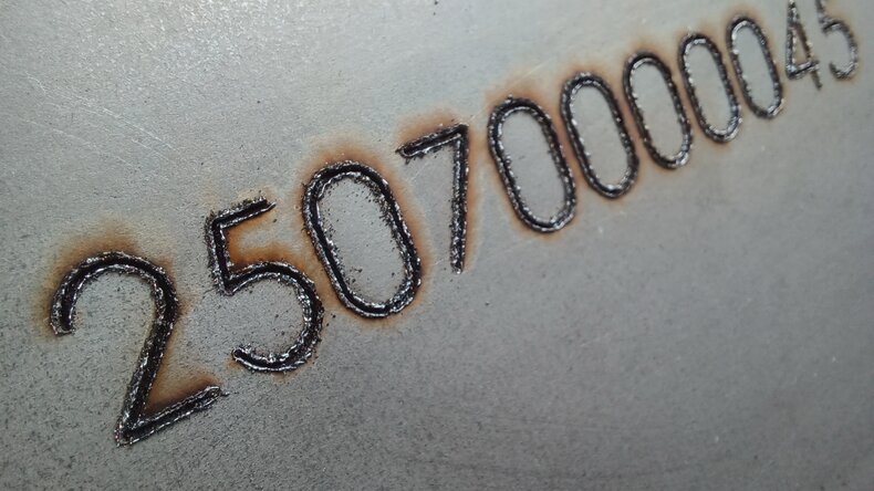 REA Laser HD tiefe Lasergravur mit Faserlaser in Metall, Stahl und Aluminum 