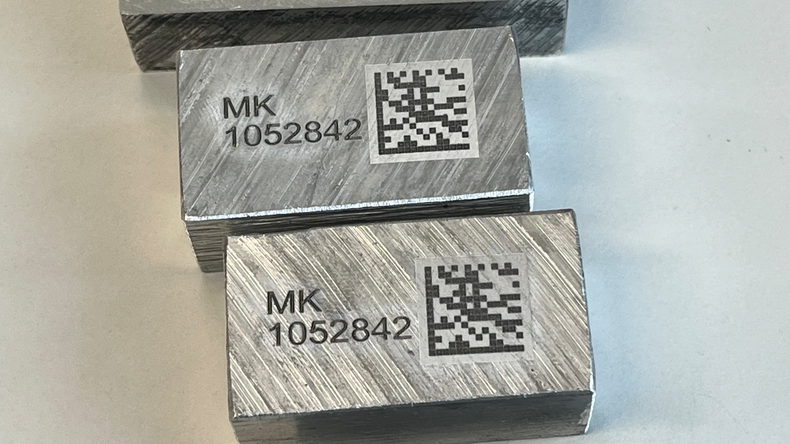 Laserbeschriftung von Datamatrix Code auf Aluminium mittels REA Faserlaser